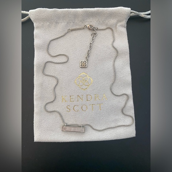 Kendra Scott Leanor Rose Quartz and Silver Pendant Necklace - Picture 3 of 12